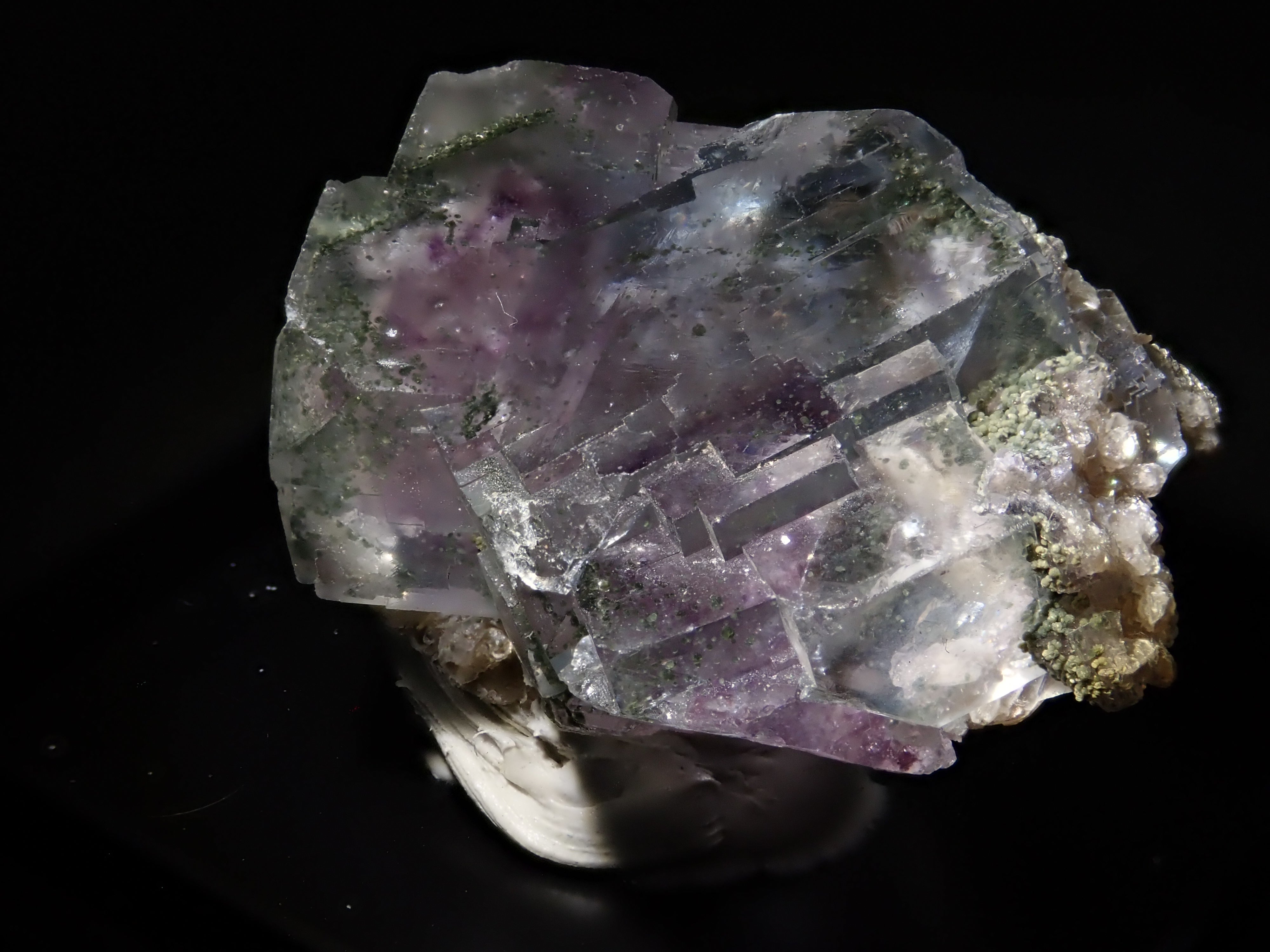 フローライト 72.518ct原石