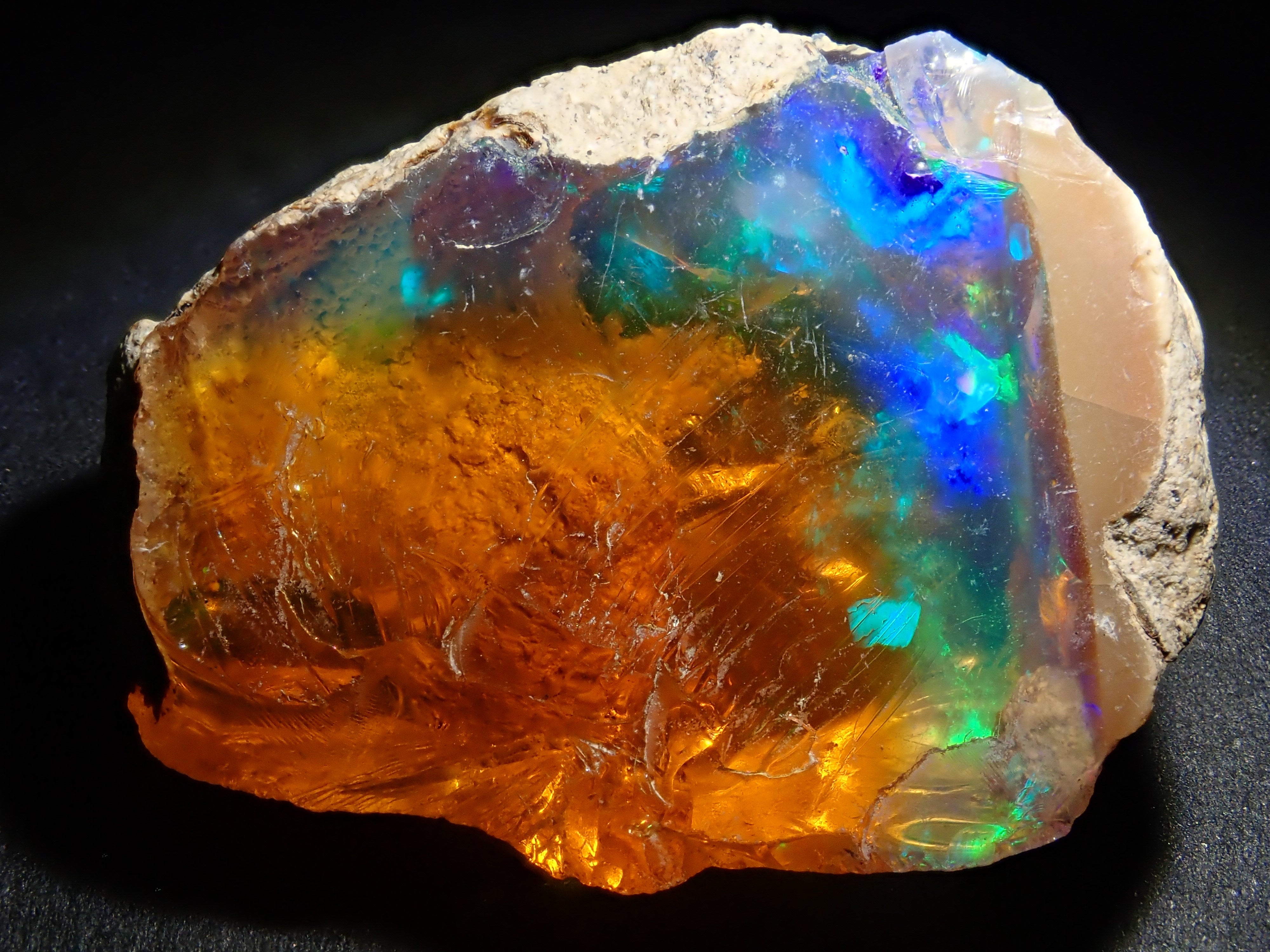 エチオピア産オパール 24.319ct原石