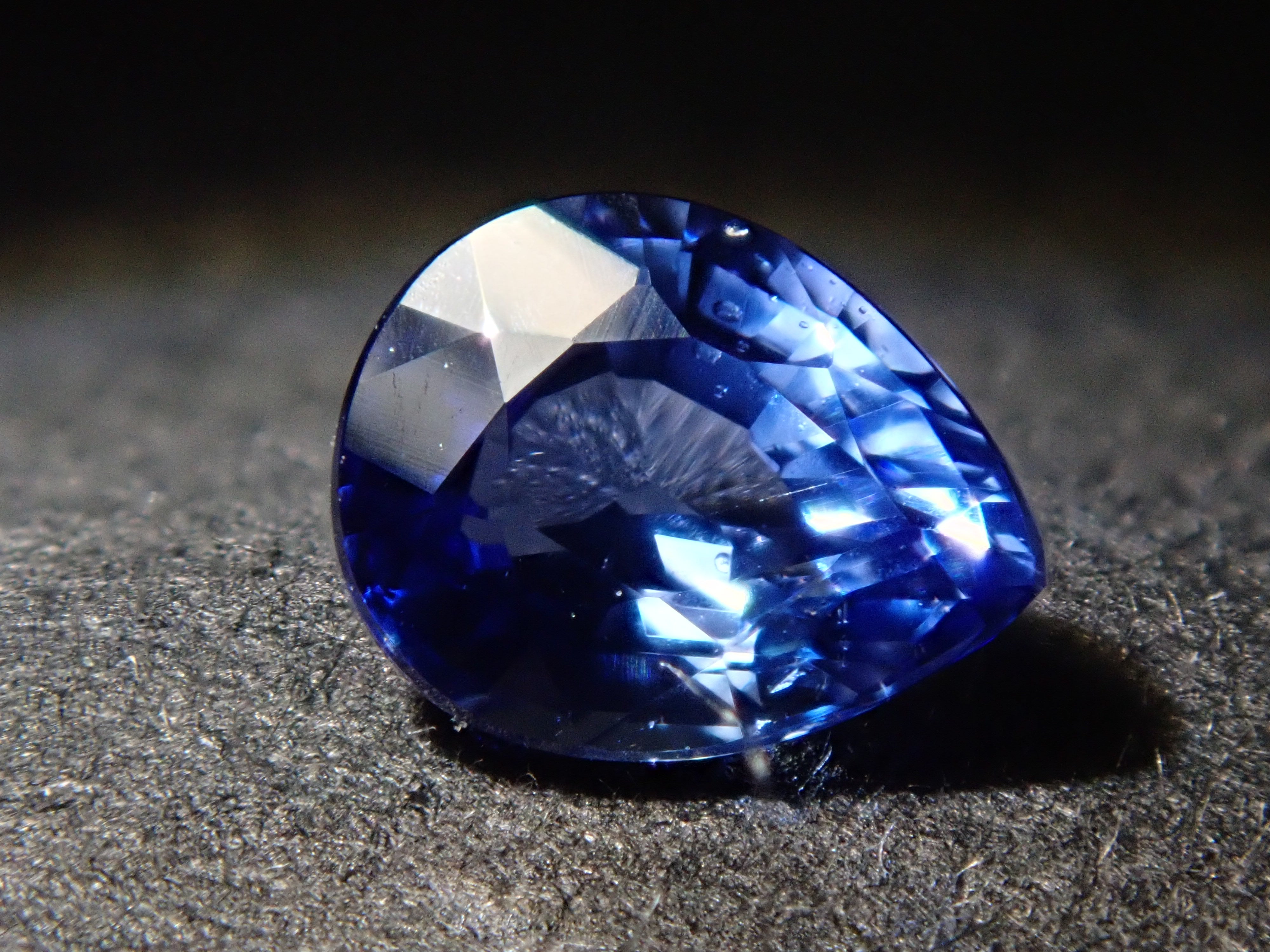 非加熱コーンフラワーブルーサファイア 0.460ctルース AIGS