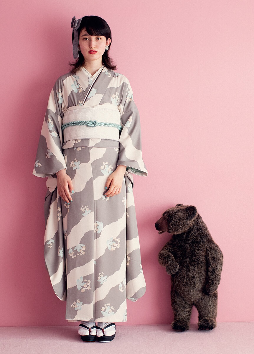 わたしの、ふりそで 「すずらん グレー」 | 振袖 | やまとオンラインストア