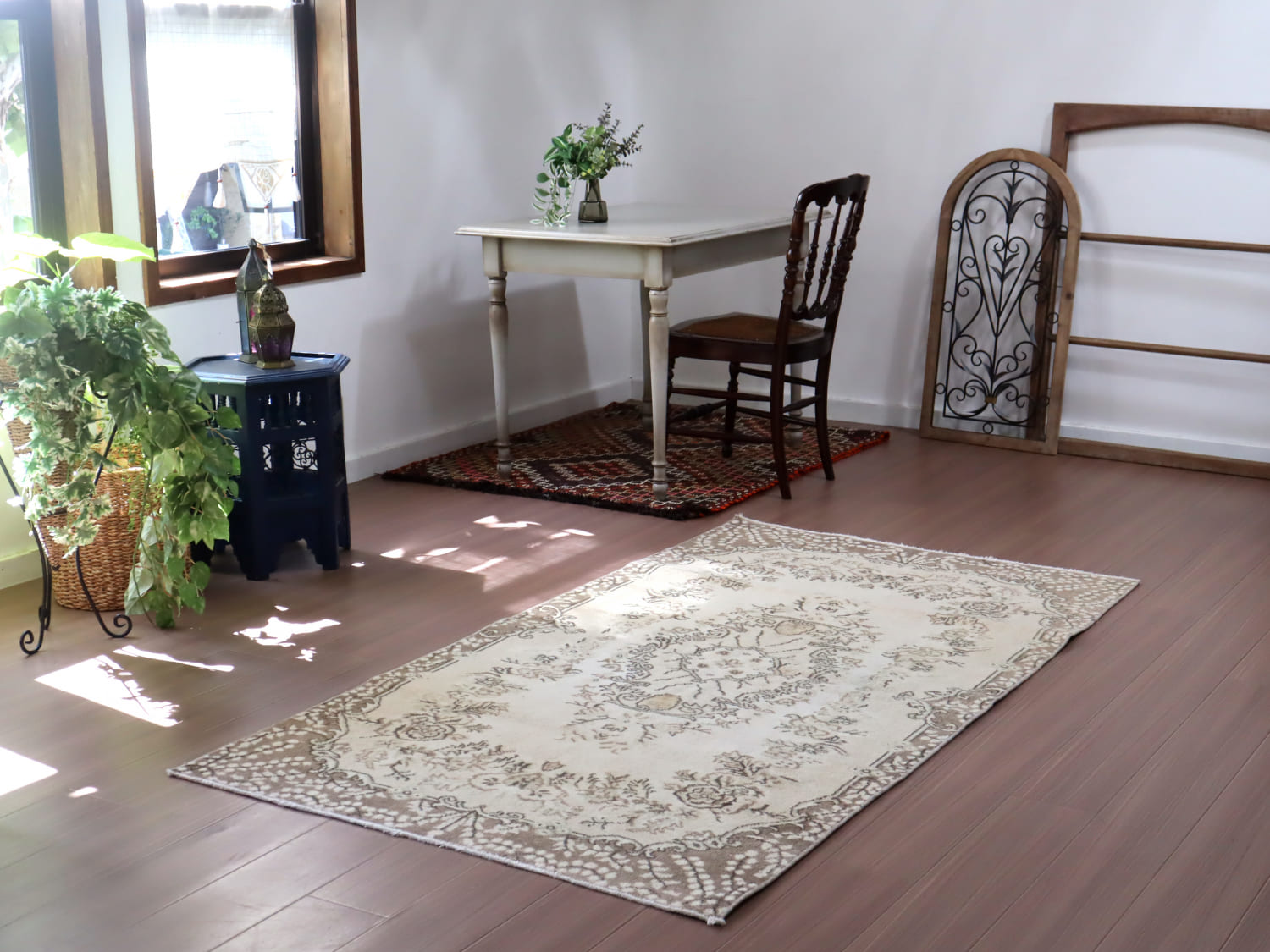 ヴィンテージラグ トルコ ベージュオーバーダイ アナトリア フローラル