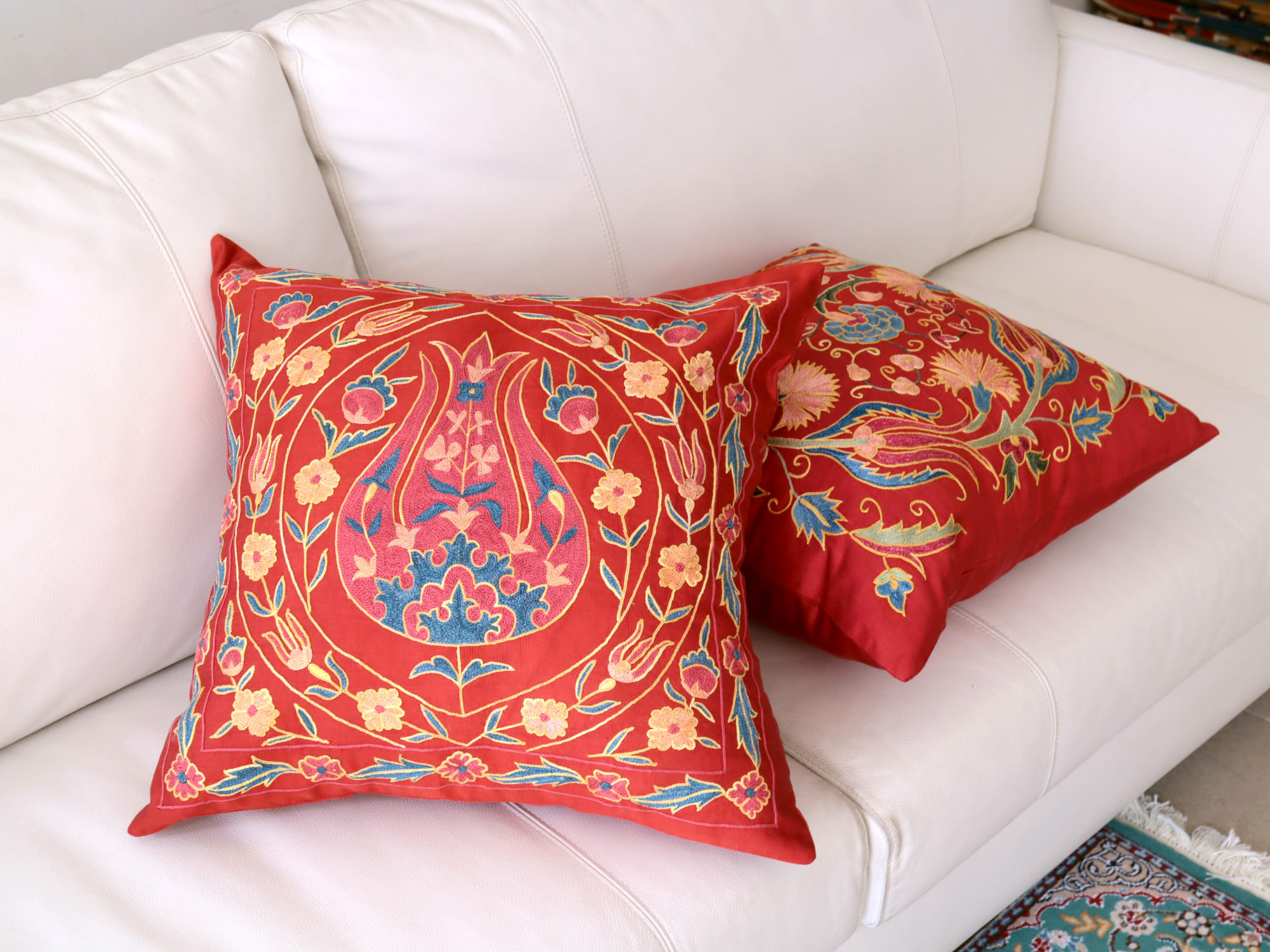 キリムスタイル / クッションカバー 50cm シルク スザンニ刺繍47×48cm