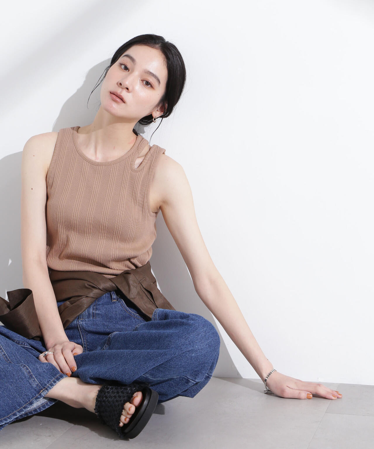 ランダムリブ カップ付き スラッシュ タンクトップ