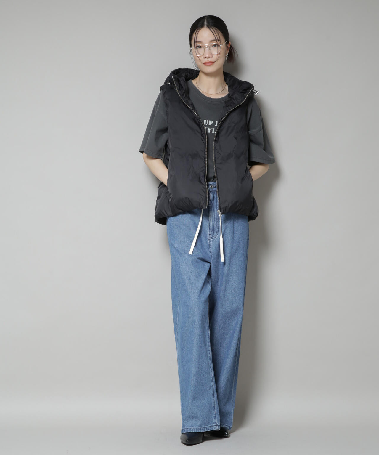 撥水加工 ライトダウン フードジップアップ ベスト