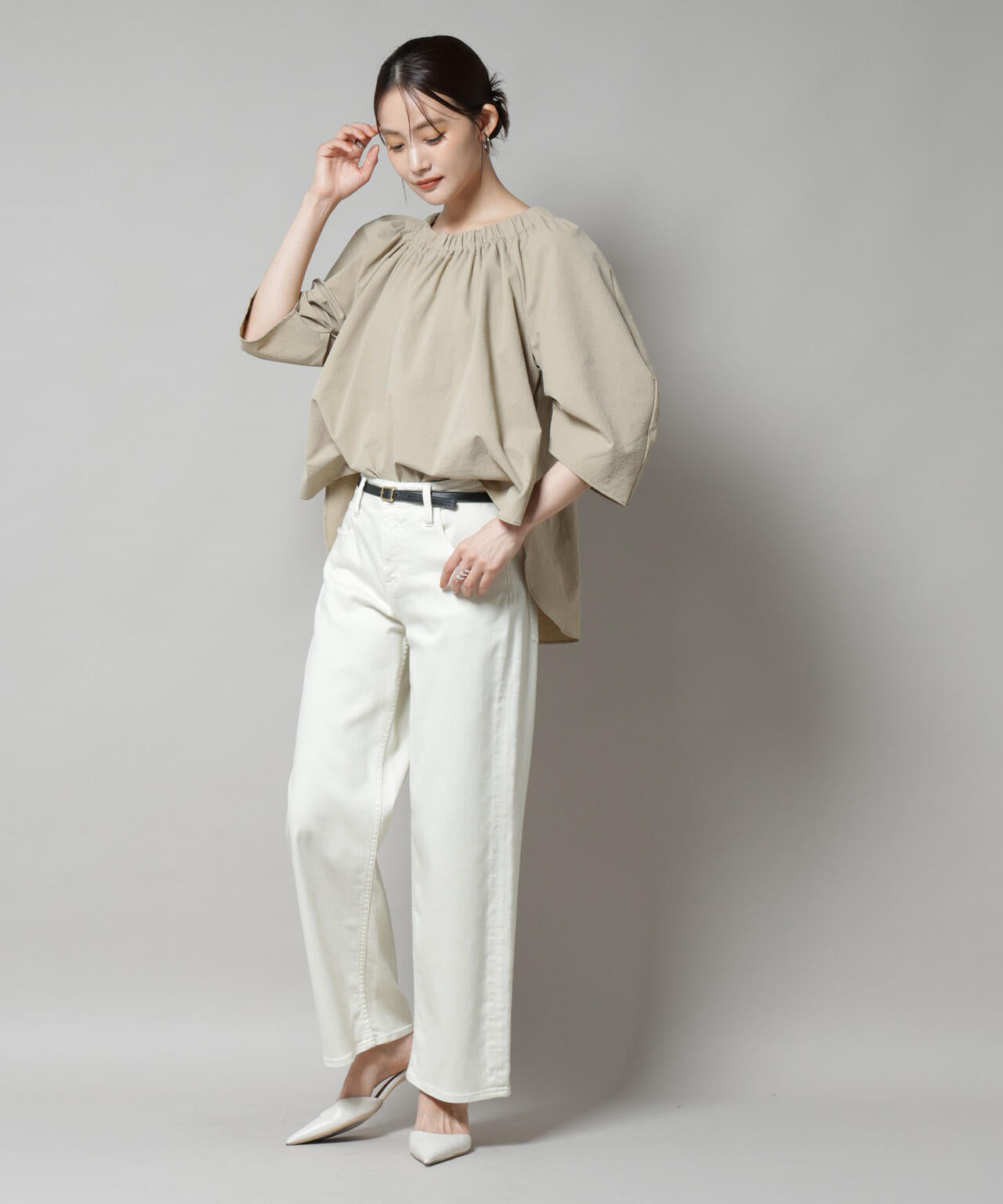 ボリューム ギャザータック スリーブ ブラウス