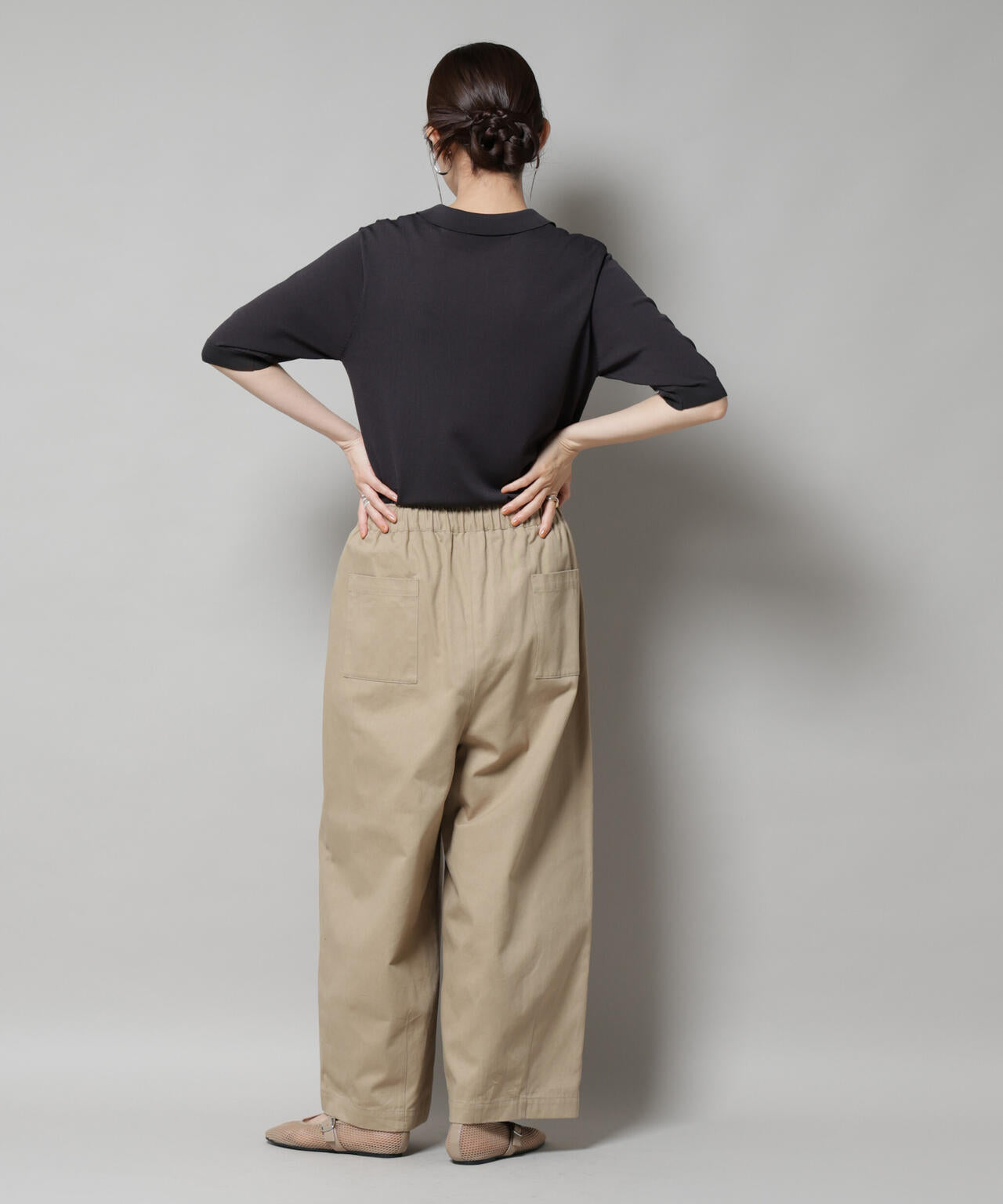 タック コクーン チノパンツ