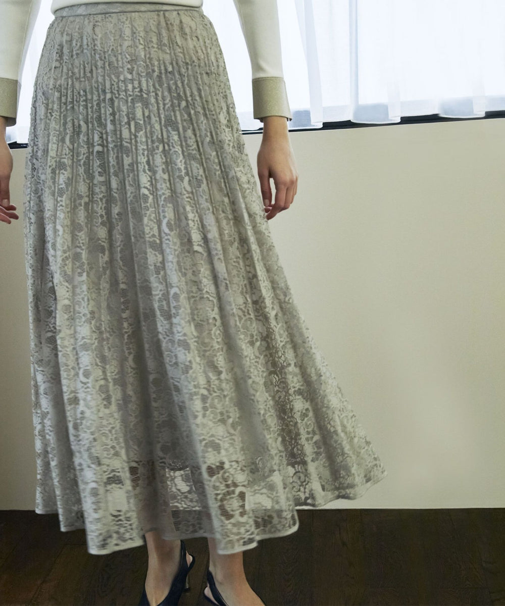 VERY NaVY2024年12月号掲載】グロッシーレース プリーツスカート