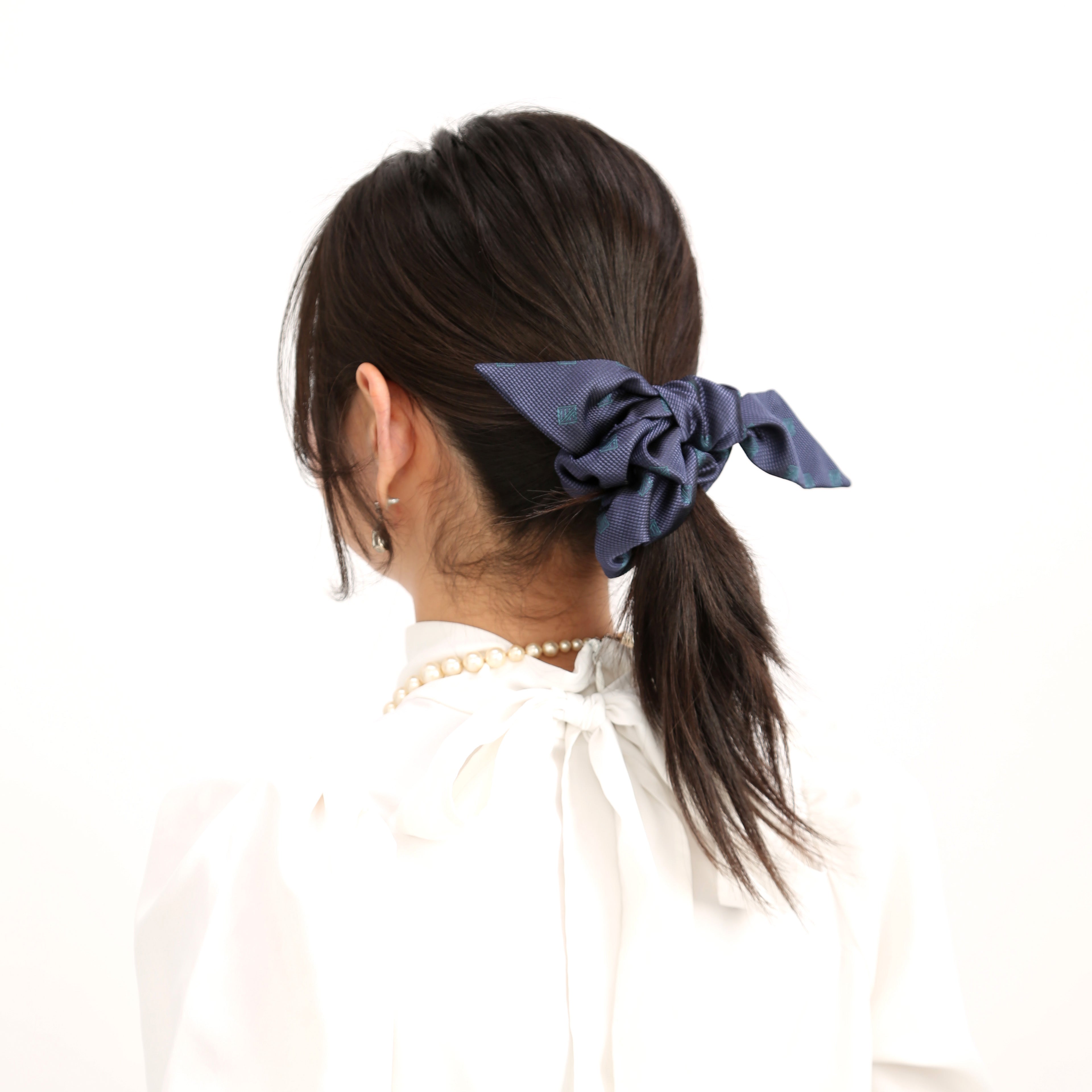 リボンシュシュ 奥深い青紺碧 – SHAKUNONE