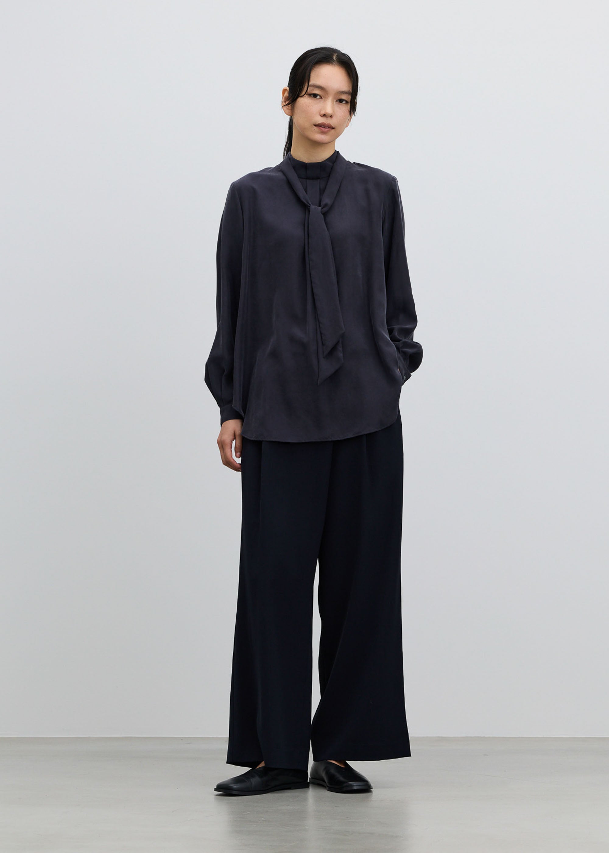 シルクボウタイブラウス - SOÉJU online store｜上質な大人の女性の