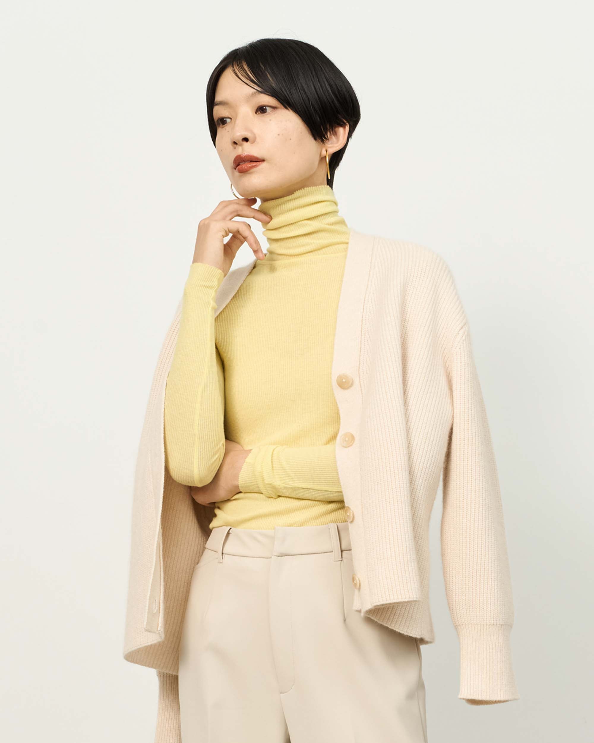 ラクーン混Vネックニットカーディガン - SOÉJU online store｜上質な