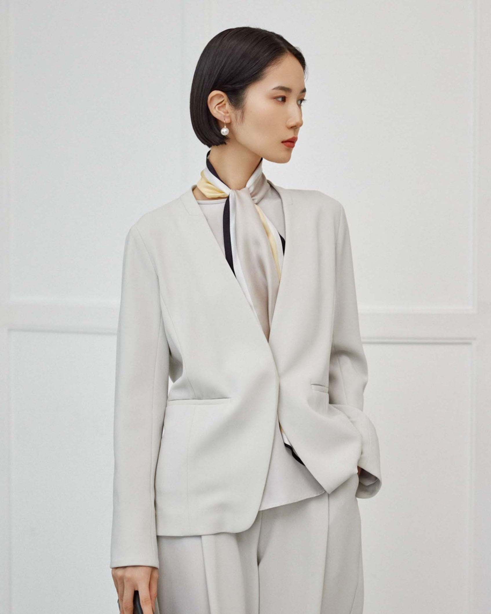 シルク剣先スカーフ- SOÉJU online store｜上質な大人の女性のための