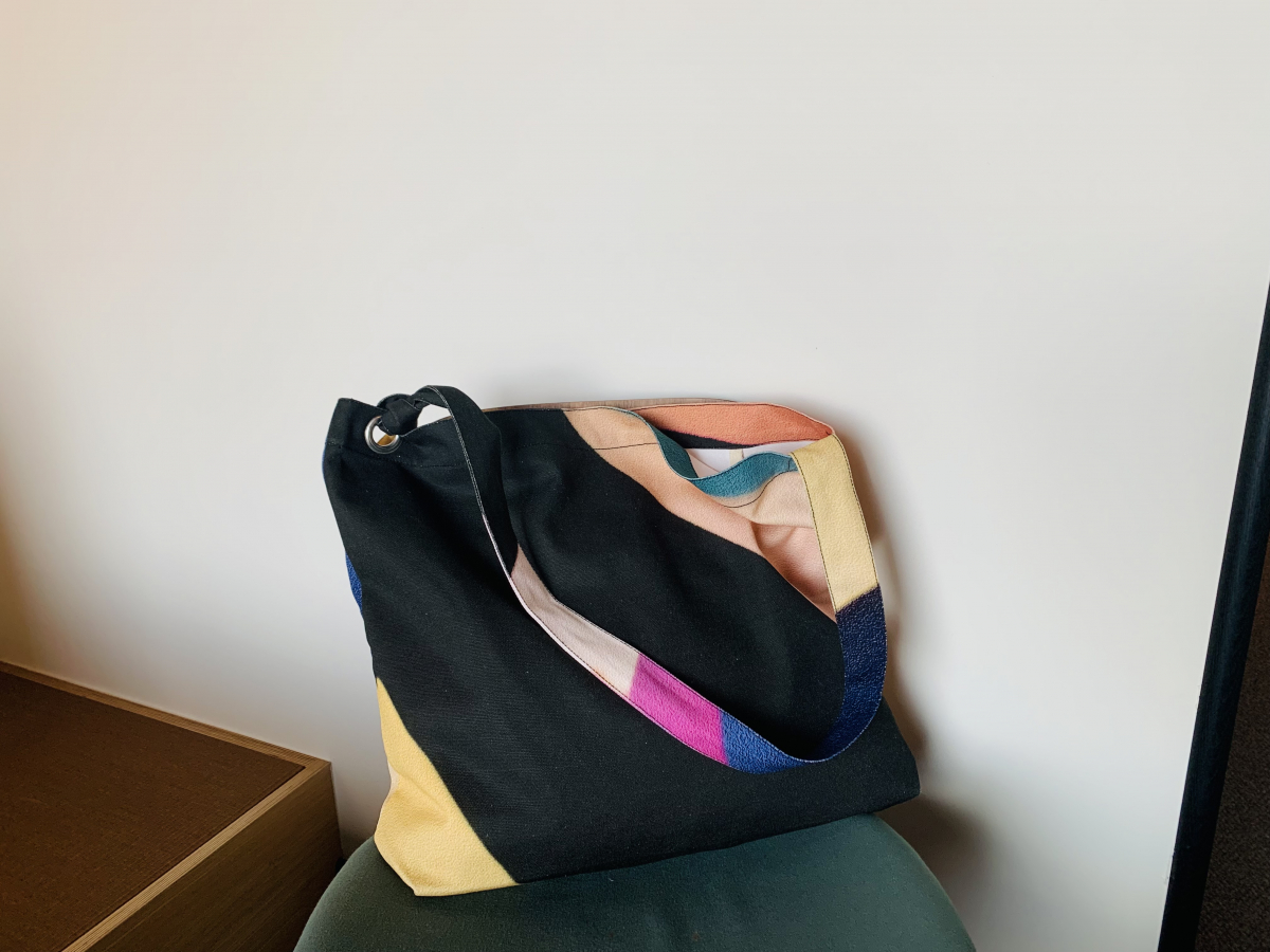 ブライアン・イーノ展で見つけた、“世界にひとつだけ”のトート