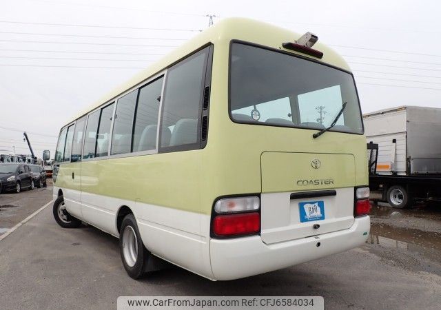 2005 Toyota Coaster PB-XZB50 2WD - Car Price $13,808