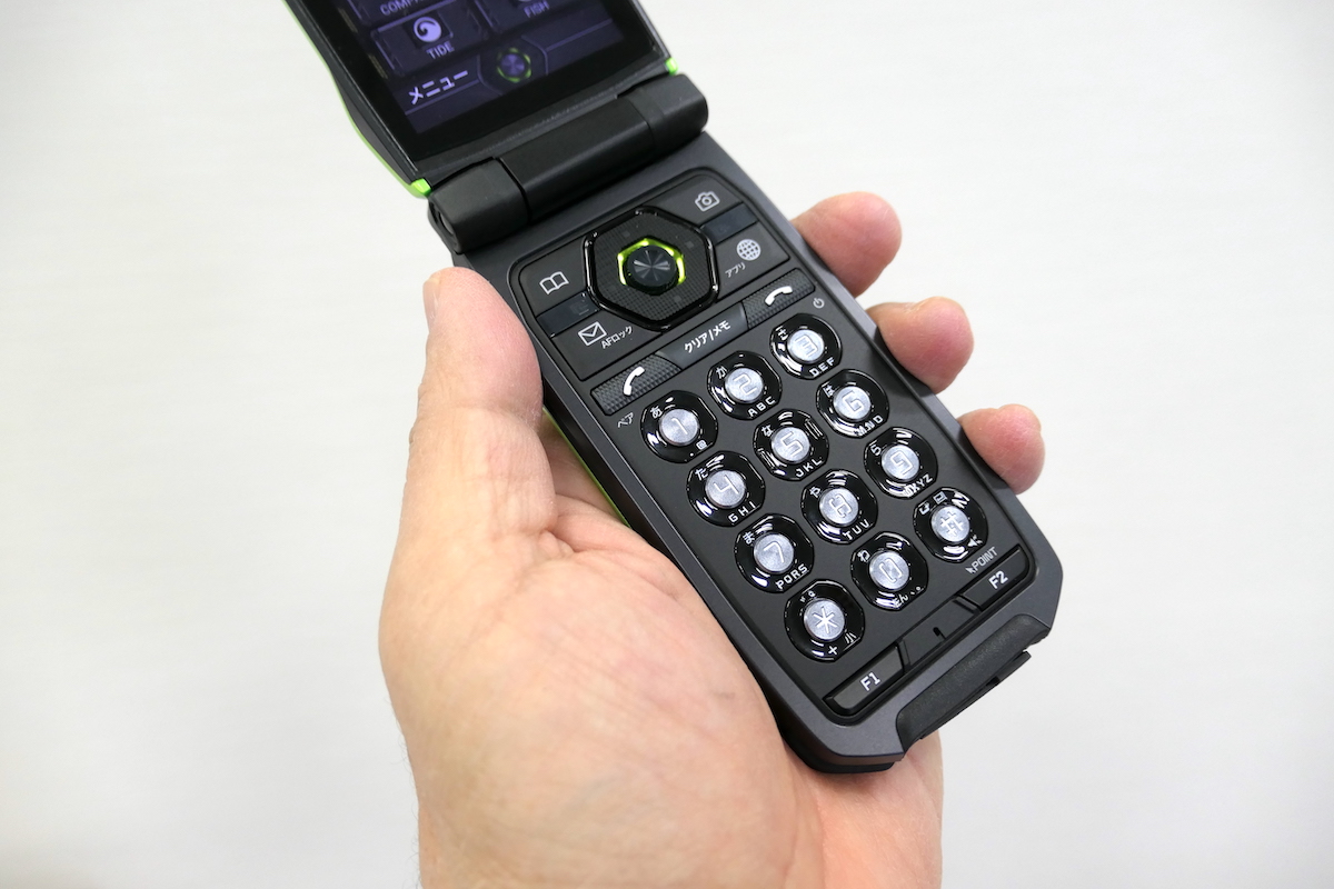 タフガラケーはこれが最後!? 懐かしくてカッコいい「G'zOne」が9年ぶり