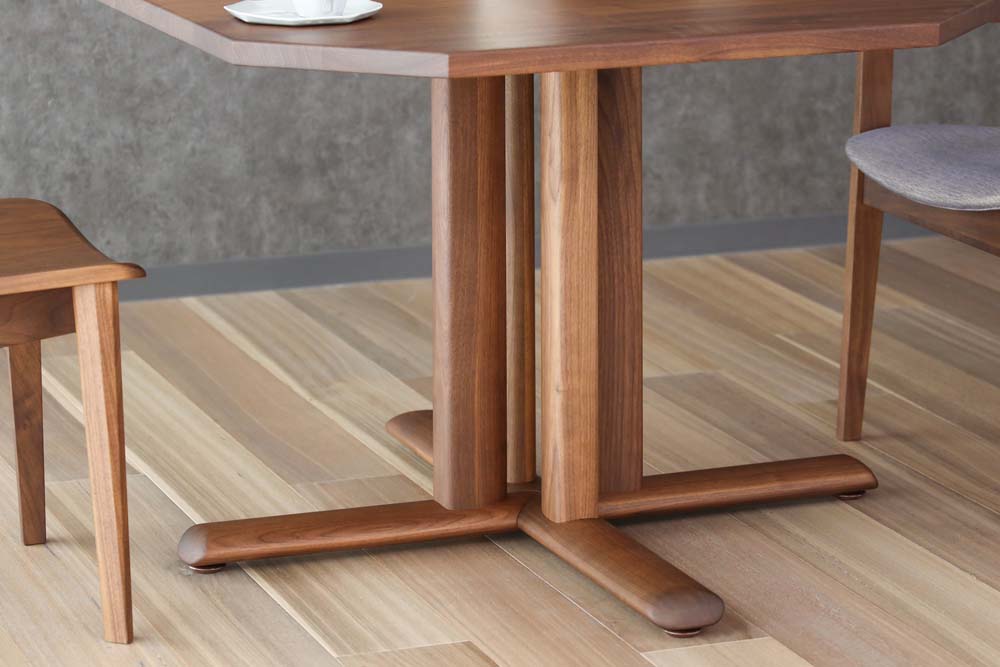 NEO TABLE 変形八角形 1本脚 | 【公式】飛騨の家具『株式会社シラカワ』