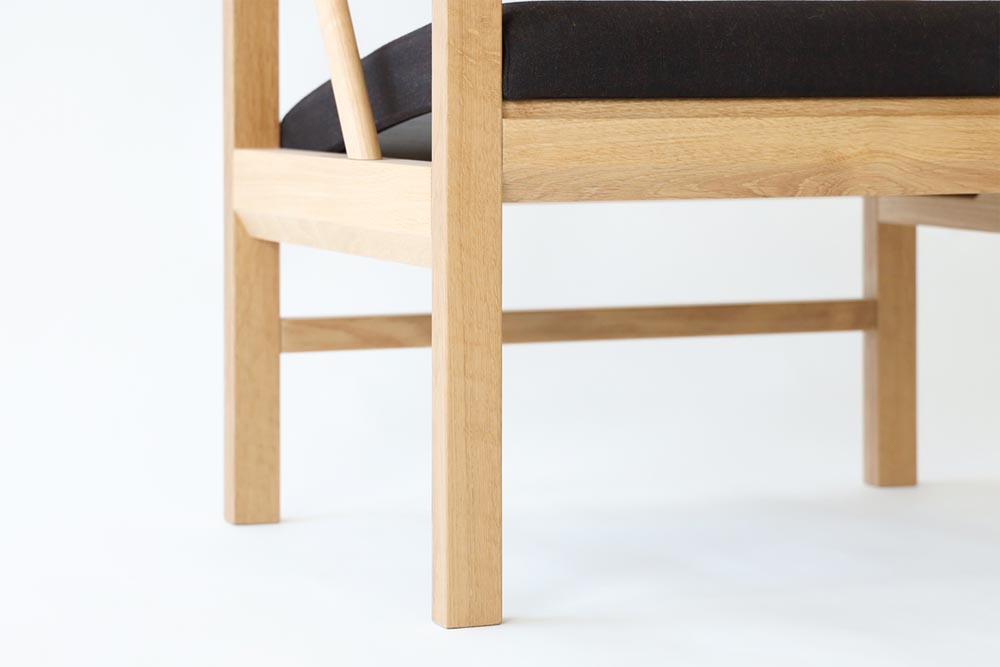 07 リビングアームチェア | PERSONAL CHAIRS | TAKUMI ONLINE SHOP