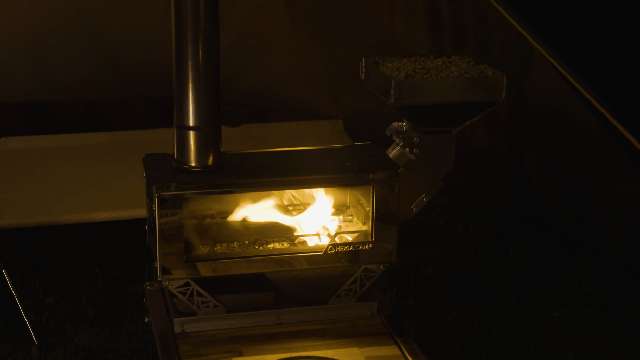 綺麗な炎が続く!!】調理に最適なペレットストーブ 新しいキャンプの