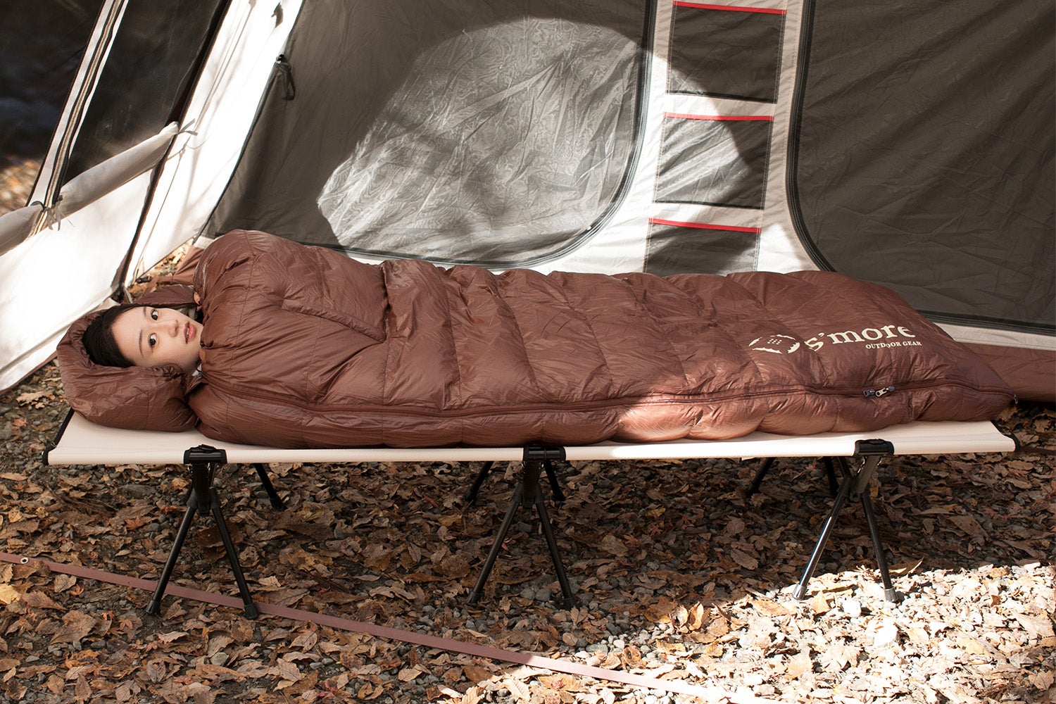 ダウン90%の贅沢設計】手足が出せるあったかOKURUMIダウンシュラフ