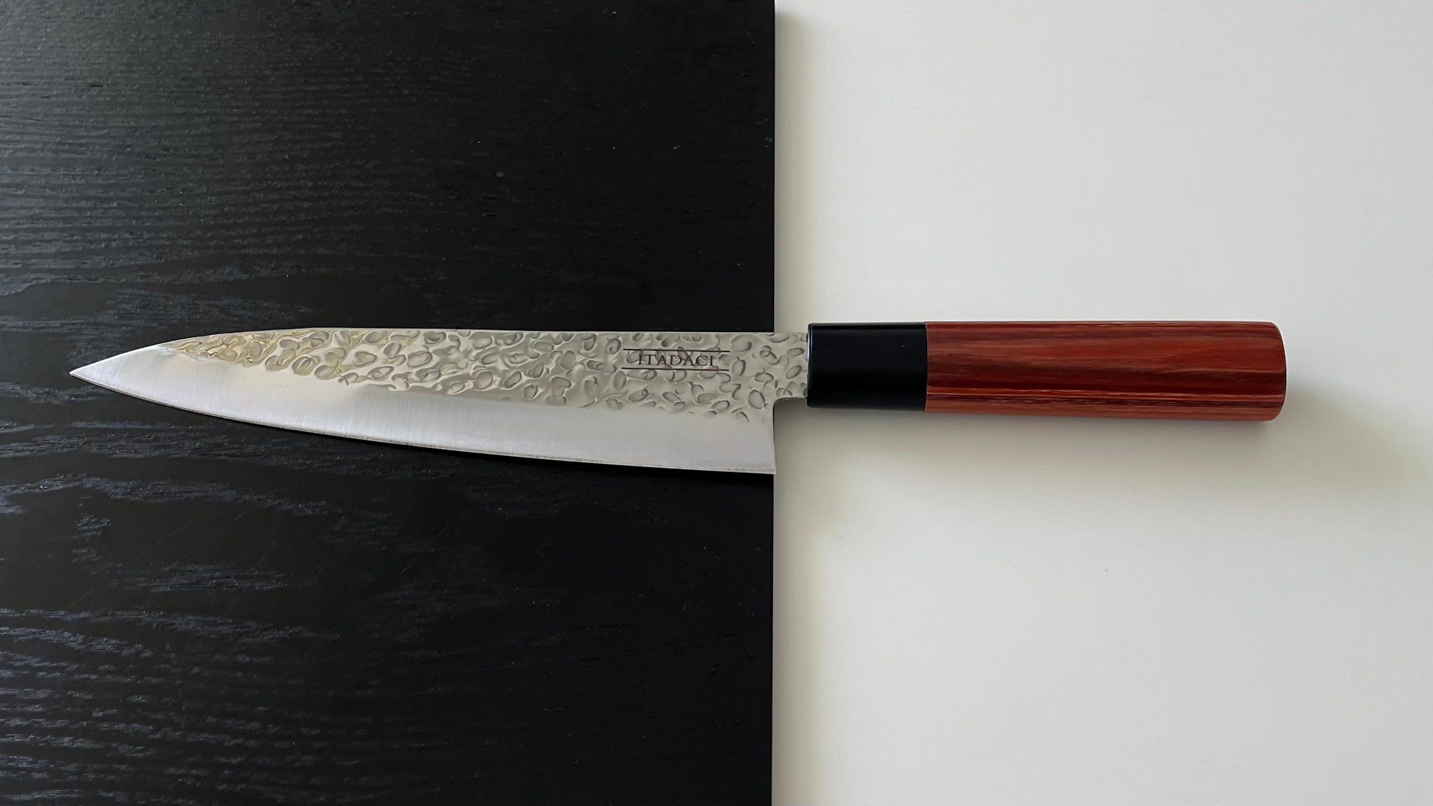 もっと楽しくなる！ 料理人生をランクアップする槌目包丁 “ ITADACI