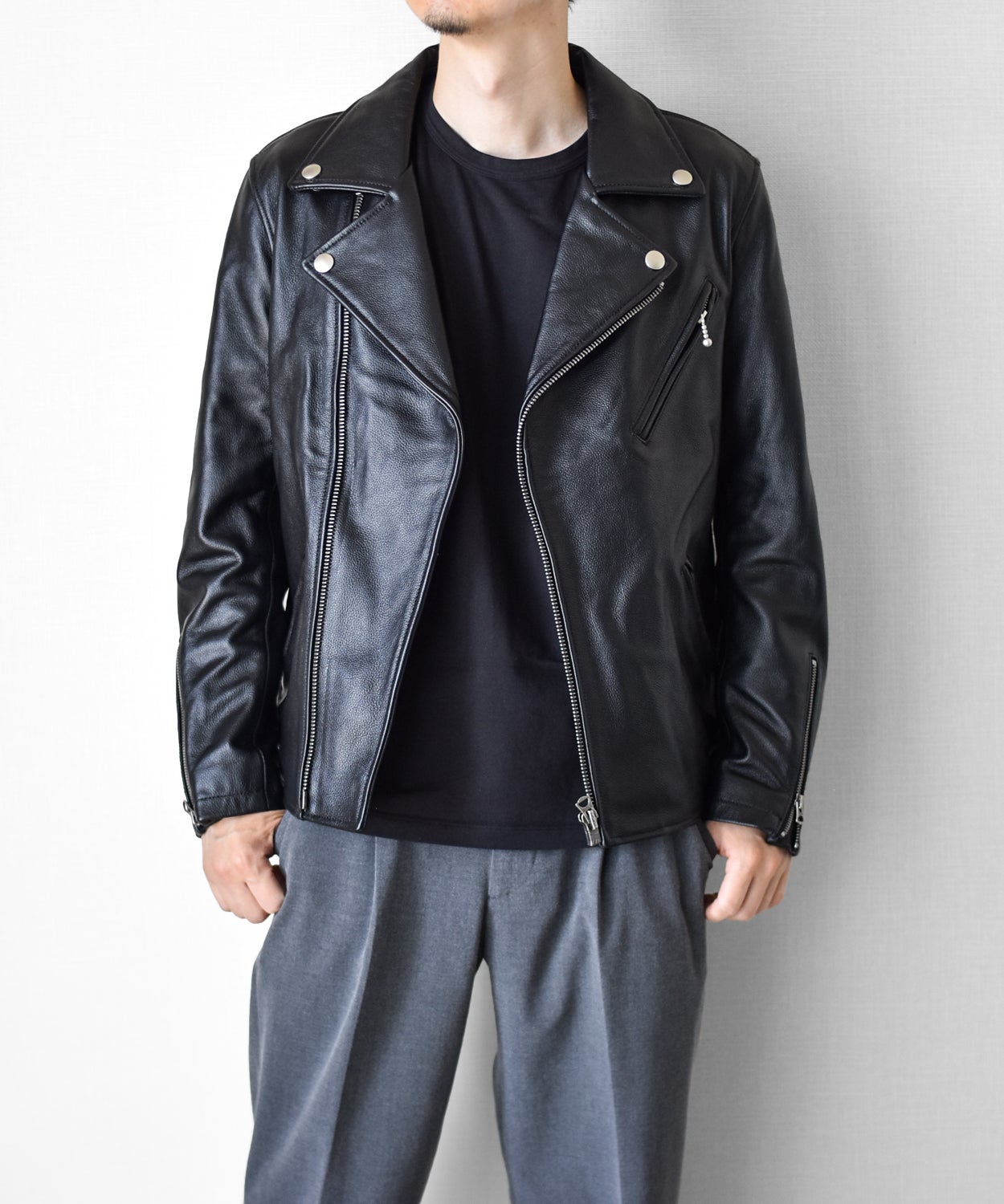 誰もが一度は憧れた、カウハイドダブルライダースジャケットを1万円台