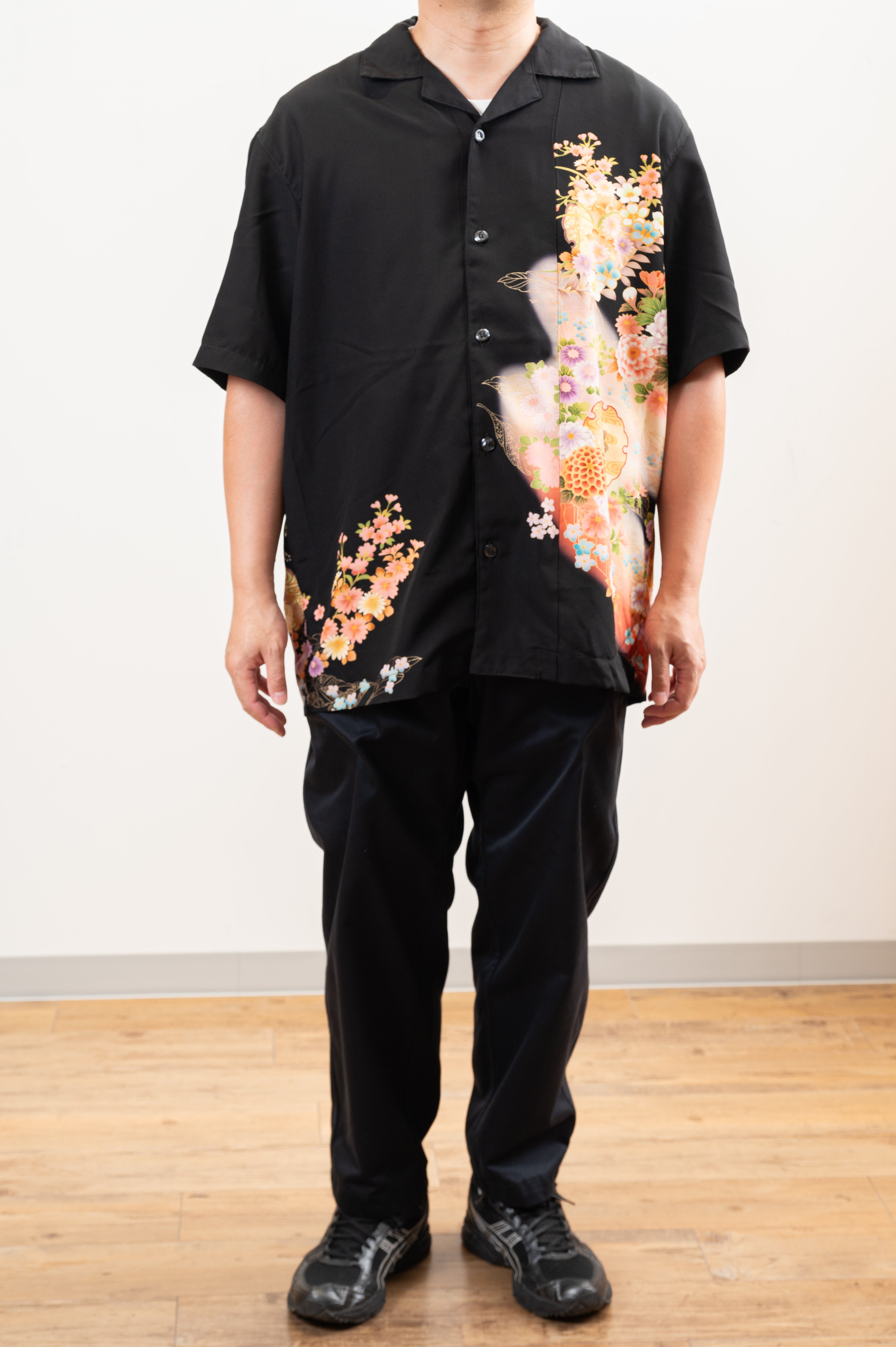 そのシャツ、二つとない物語。日本の伝統美「黒留袖」を解体し再構築