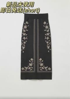 ◉在庫処分価格（S）❗️EAPHI SCARF MOTIF KNIT SKIRT - メルカリ
