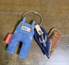 デニムリメイク キーホルダー - メルカリ