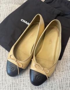 CHANEL フラットシューズ ベージュ/ブラック 保存袋付き37 - メルカリ