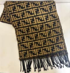 美品 FENDI フェンディ ズッカ柄 マフラー ブラックブラウン