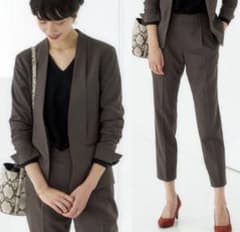 美品 NEWカチリラ ノーラペルジャケット テーパードパンツ