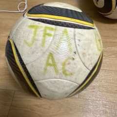 校長様専用商品ジャンク品adidas Jabulani サッカーボール 2010 - メルカリ