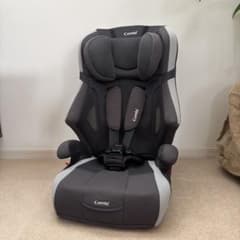 美品 コンビ ジョイトリップ エアスルー GH ジュニアシート グレー