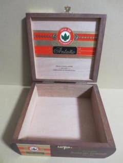 葉巻木箱 Joya de Nicaragua Antano シガーケース（空箱） - メルカリ