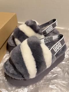 UGG ファーサンダル グレー・ホワイト - メルカリ