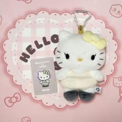 BLACKPINK ジス ハローキティぬいぐるみ キーホルダー アイボリー