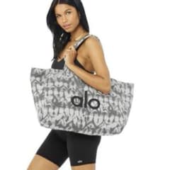 Alo ノベルティ トートバッグ美品 アロ バック タイダイ柄 - メルカリ