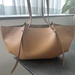 CHARLES & KEITH Calla カルラ トートバッグ - ダークモス - メルカリ