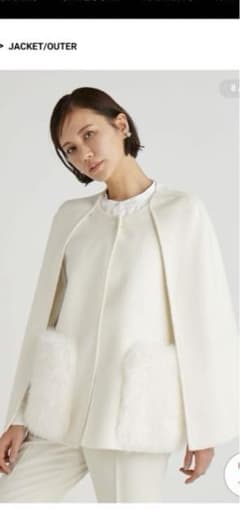 2023セルフォードファーポケットリバーケープジャケットオフホワイト