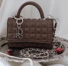 darich ダーリッチ DRチャームチョコレートハンドバッグ - メルカリ