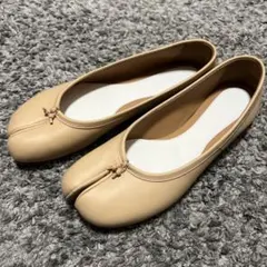 2026年最新】Maison Margiela カラー：ベージュ系 フラットシューズ