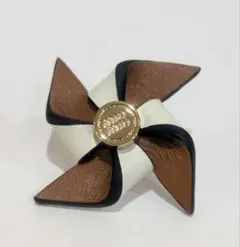 2026年最新】ミュウミュウ ブローチ miumiuの人気アイテム - メルカリ