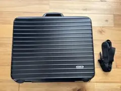 2026年最新】rimowa アタッシュケースの人気アイテム - メルカリ