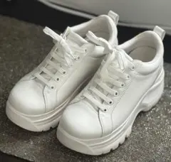 2026年最新】鈴木亜美 スニーカー sの人気アイテム - メルカリ