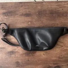 2026年最新】a.p.c. ボディバッグの人気アイテム - メルカリ