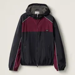 2026年最新】MIU MIU ナイロンジャケットの人気アイテム - メルカリ