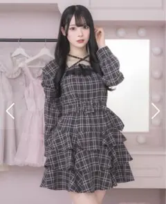 Pium スクエアフリルリボンドーリーワンピース グレー - メルカリ