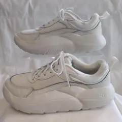 2026年最新】UGG LA Cloud Trainerの人気アイテム - メルカリ