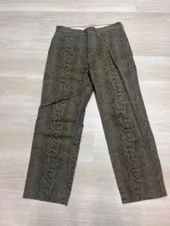 2026年最新】supreme chino pant snakeの人気アイテム - メルカリ