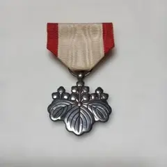 2026年最新】勲八等白色桐葉章の人気アイテム - メルカリ