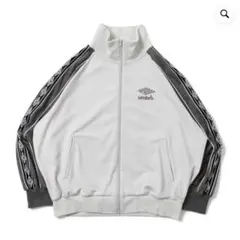2026年最新】umbroトラックジャケット 9090の人気アイテム - メルカリ